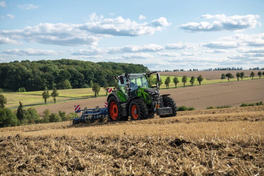 https://www.farmmachine.eu/app/uploads/2023/10/Fendt-600-Vario-1024x682.jpg