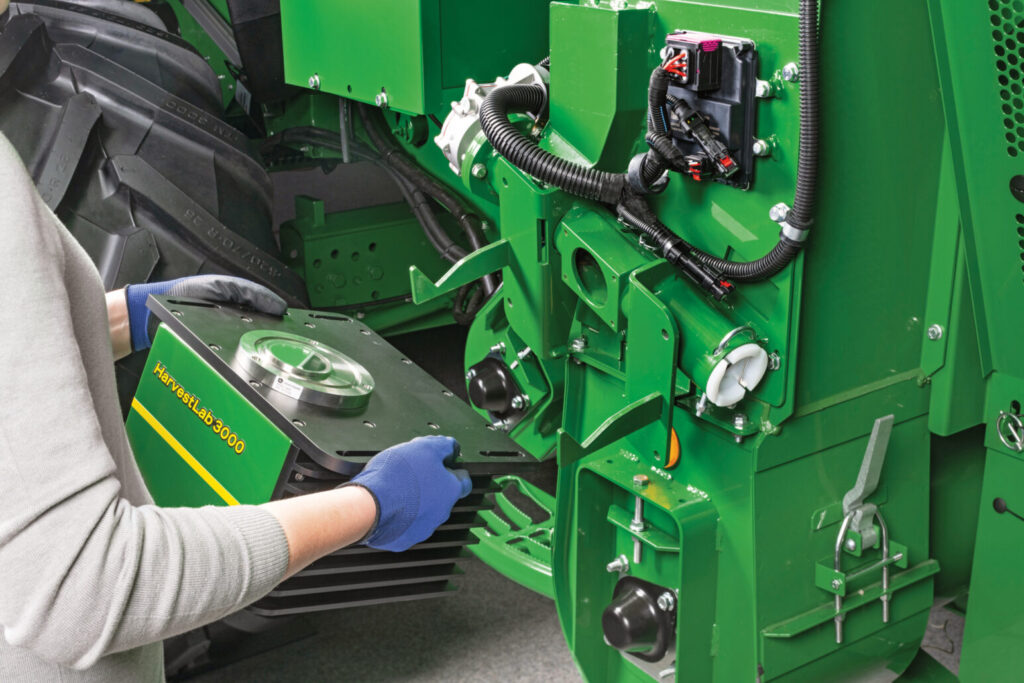 John Deere HarvestLab Grain Sensing