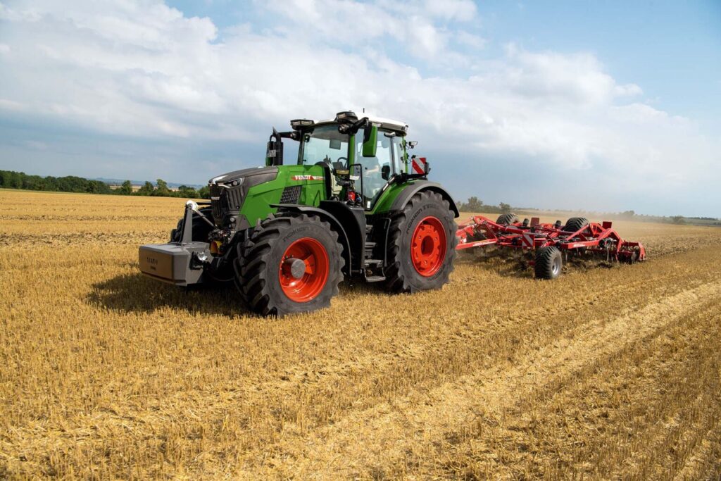 FENDT 832 Vario